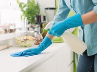 ¿Cómo ahorrar dinero y tiempo con un servicio de limpieza a domicilio por horas?