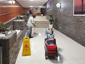 ¿Cómo formamos a nuestro personal de limpieza para la excelencia?