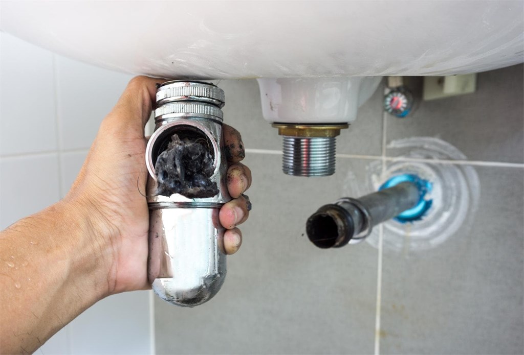 Motivos más habituales del atasco de tuberías ¡contrata un servicio de fontanería eficiente!