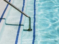 ¿Por qué contar con profesionales para poner nuestra piscina a punto?